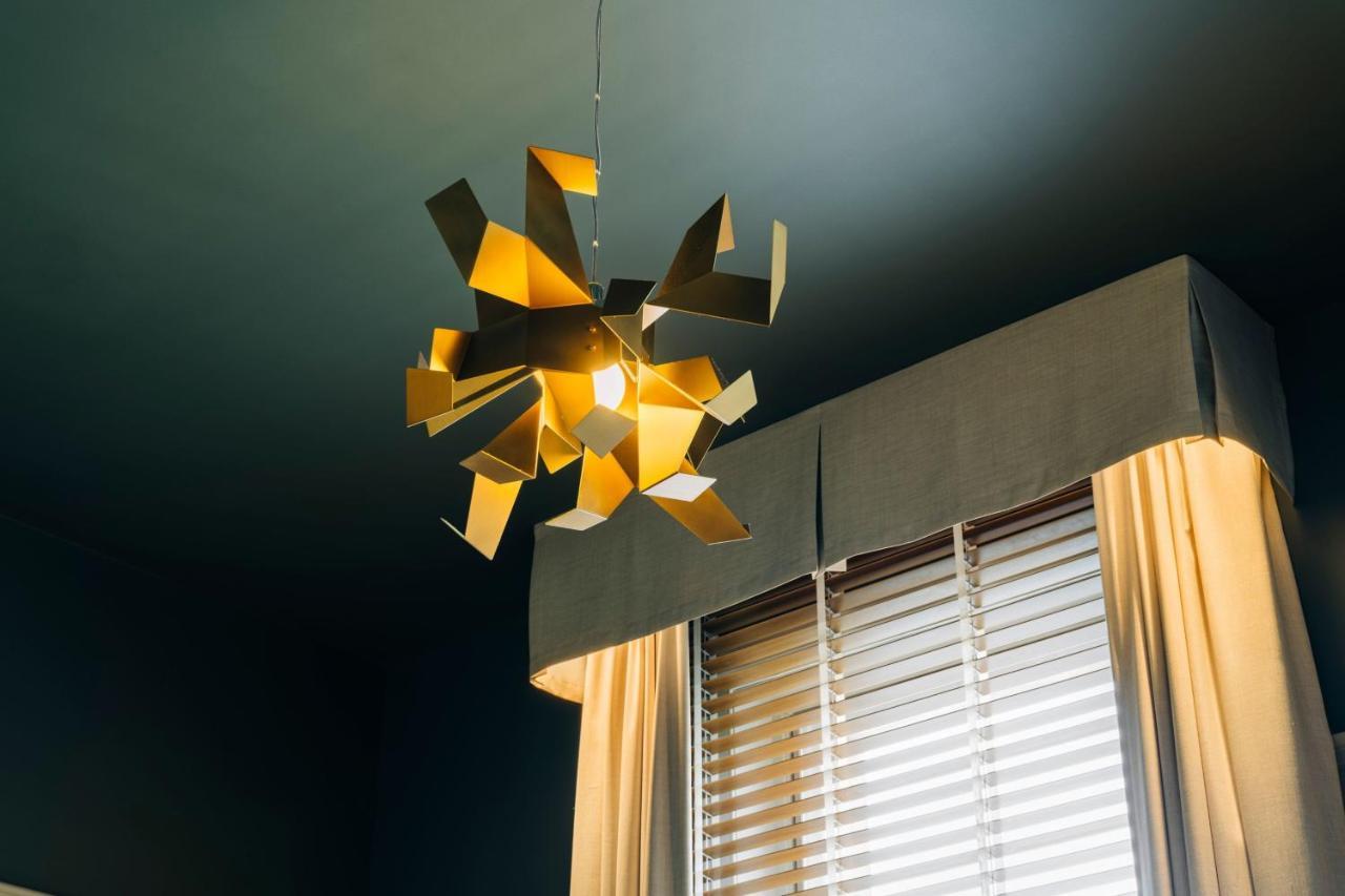 The Tasman, A Luxury Collection Hotel, Hobart Esterno foto A pendant light