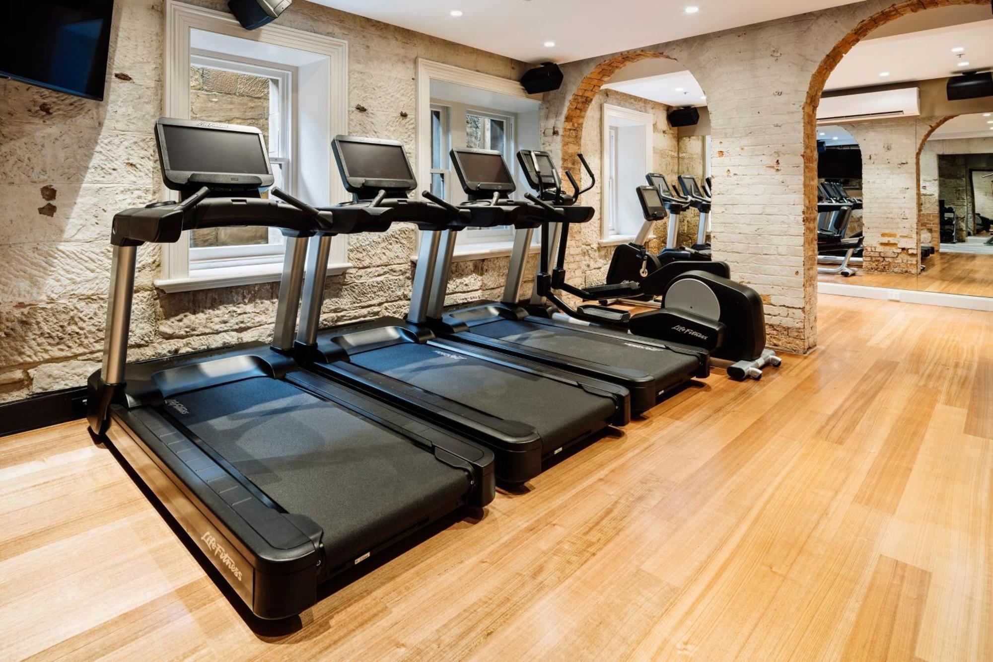 The Tasman, A Luxury Collection Hotel, Hobart Esterno foto A row of treadmills